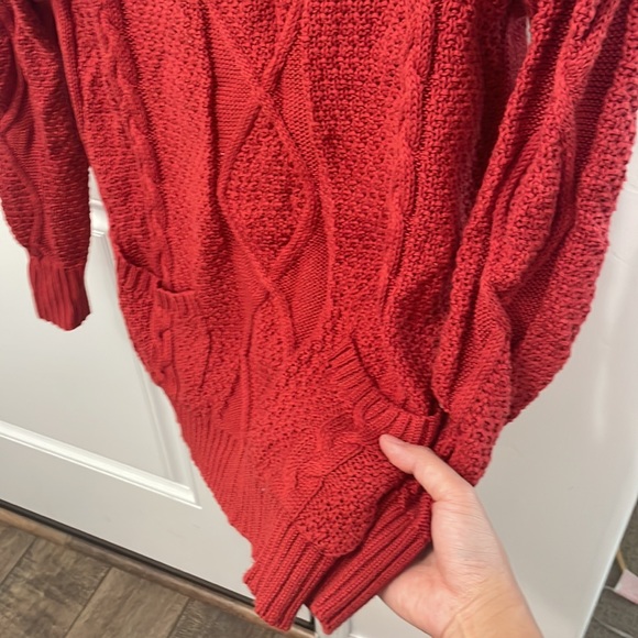 Forever 21 Sweater - Picture 2 of 3